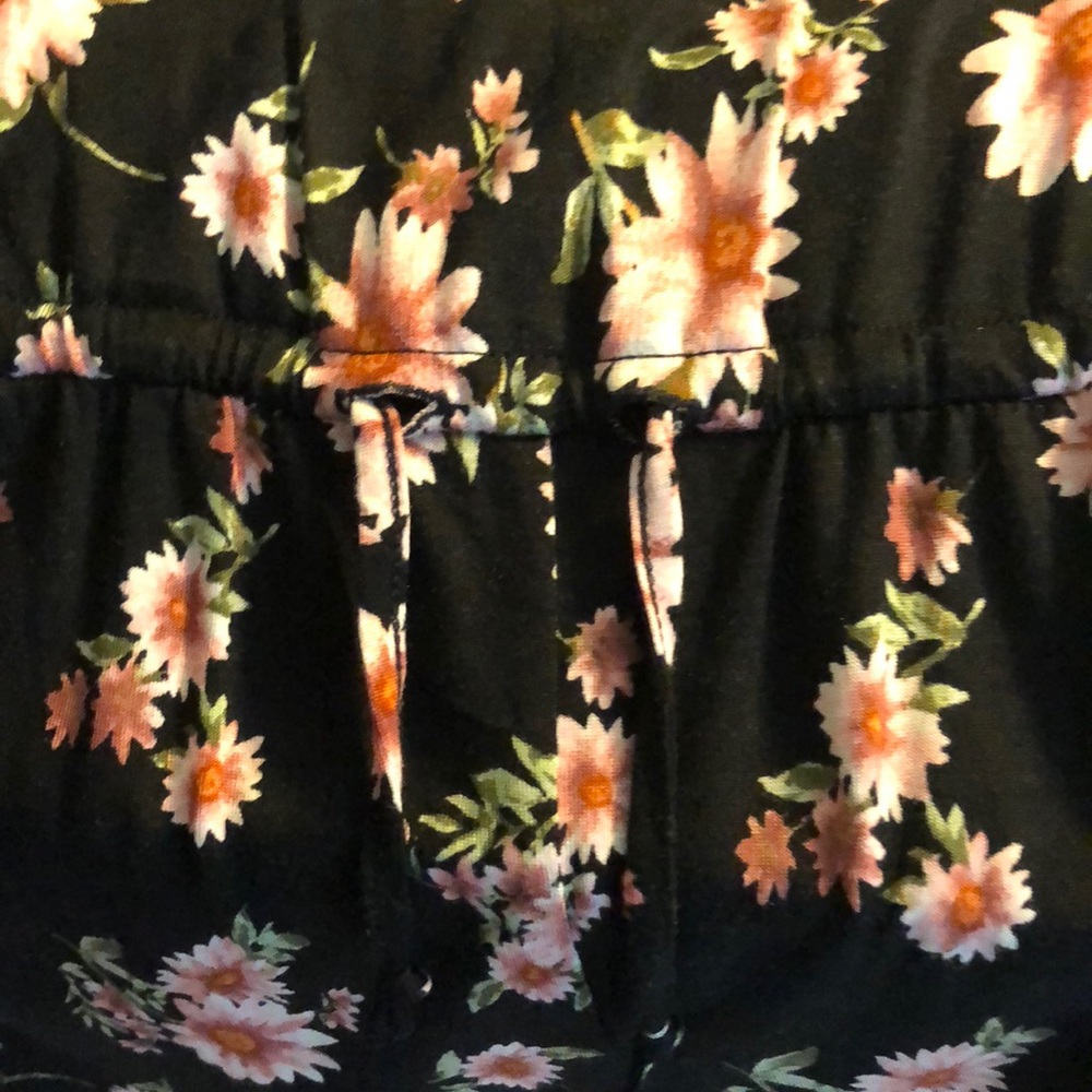 Floral Pront Romper - Picture 3 of 5